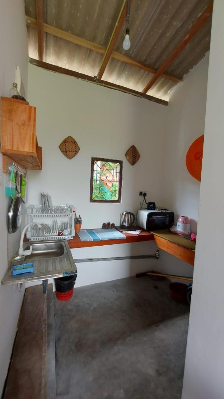 Jungle Beach Inn Unawatuna Esterno foto