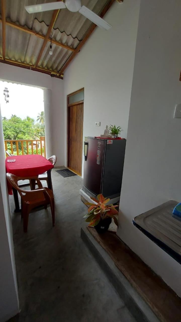 Jungle Beach Inn Unawatuna Esterno foto